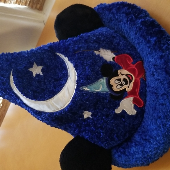 Disney Hat Like New - Picture 2 of 5